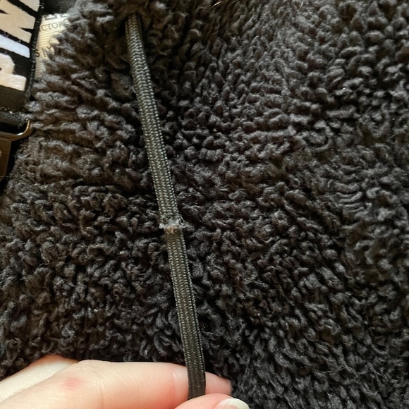 PINK Victoria's Secret 1/4 Zip Sherpa Hoodie - Picture 3 of 6
